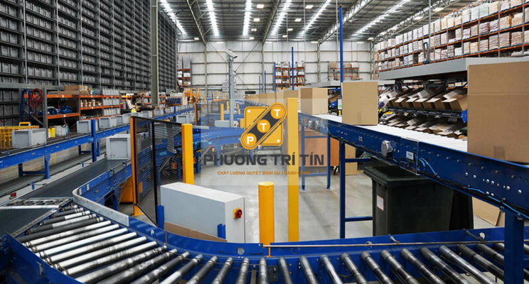 băng chuyền sản xuất hàng hóa