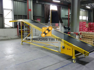 băng tải bốc hàng lên xe