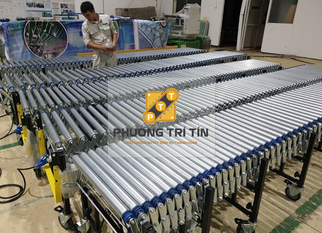 băng tải con lăn xếp