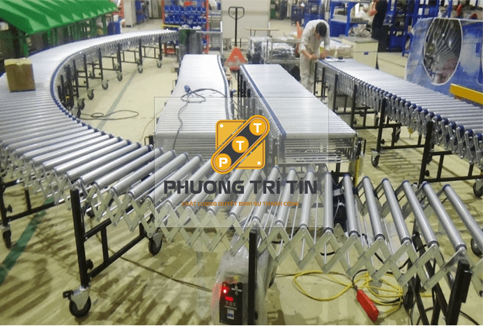 băng tải con lăn cong