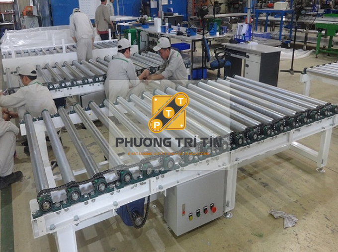 băng tải con lăn thép