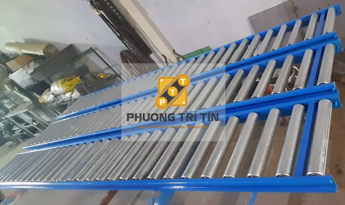 băng tải con lăn nhựa