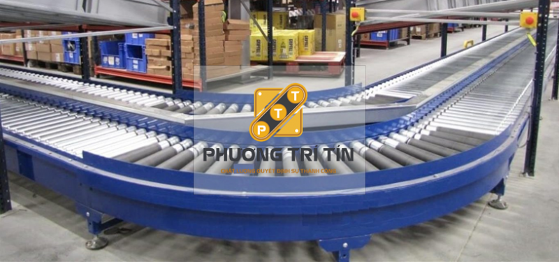 băng tải con lăn cong