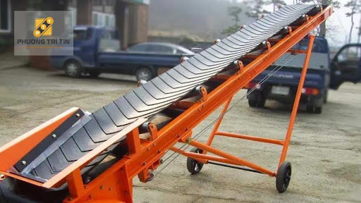 băng tải chuyển hàng lên xe