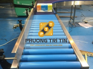 con lăn nhựa băng tải