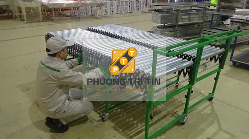 băng tải con lăn xếp giá rẻ