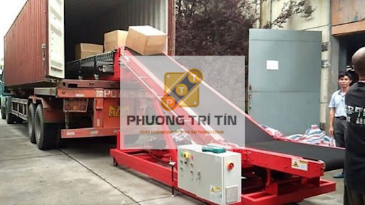 băng tải lên xe container