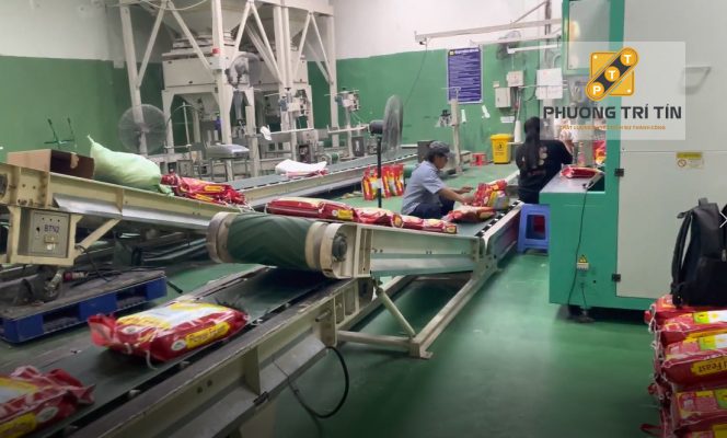 Dây chuyền đóng gói và xuất gạo